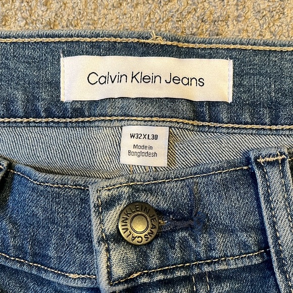 Calvin Klein Mens straight fit jeans - Picture 3 of 7